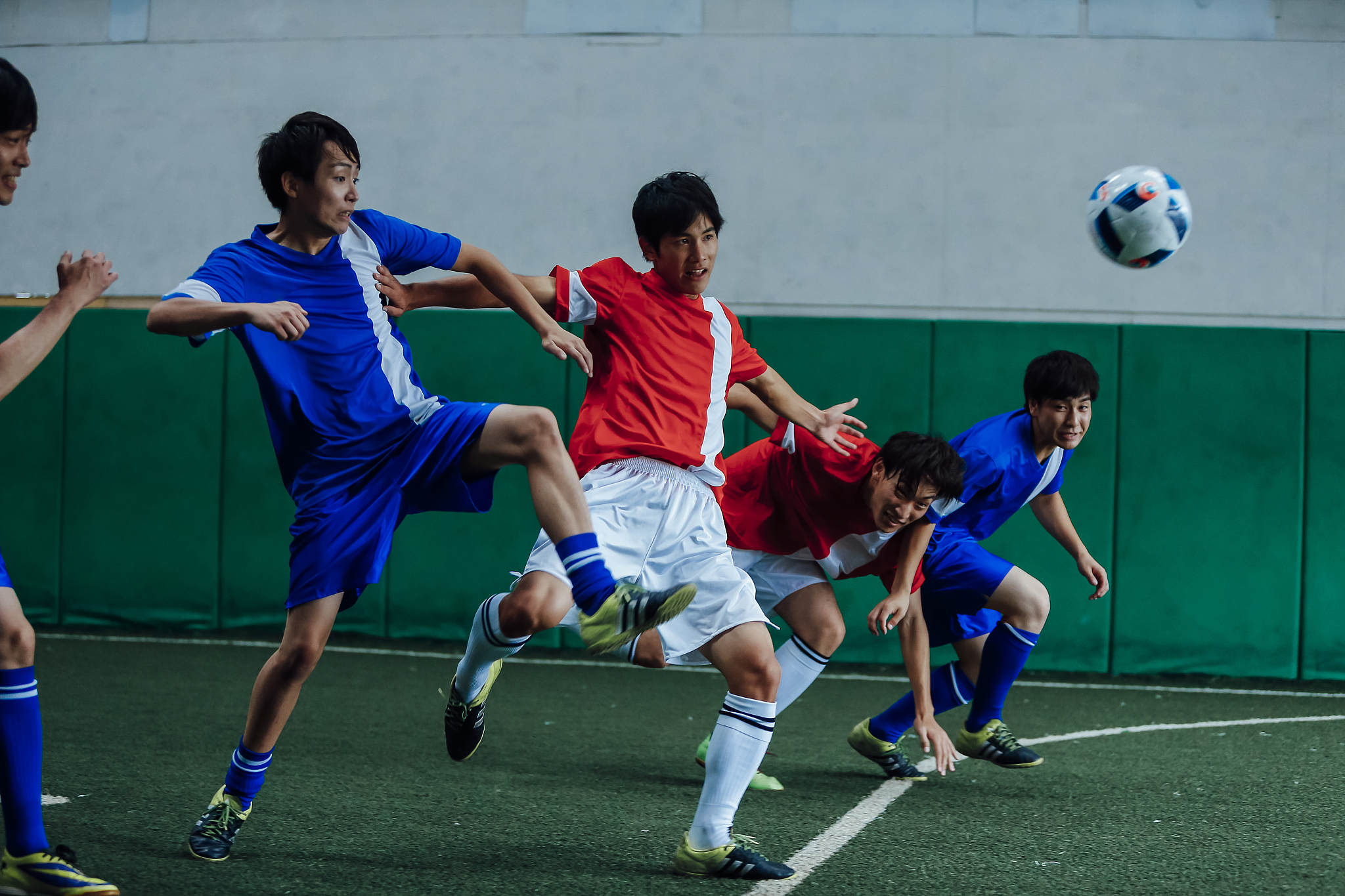 B体育中国官网-足球比赛中球队的努力和拼搏