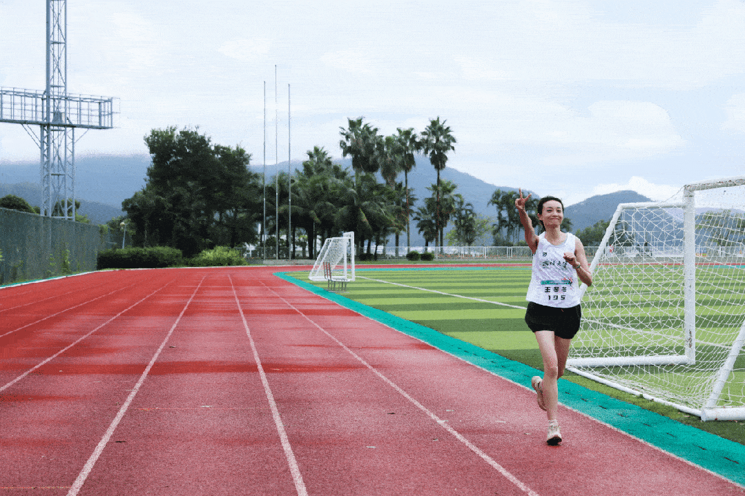 B体育平台-鞭策自己向前冲！选手奋力冲刺取胜的简单介绍