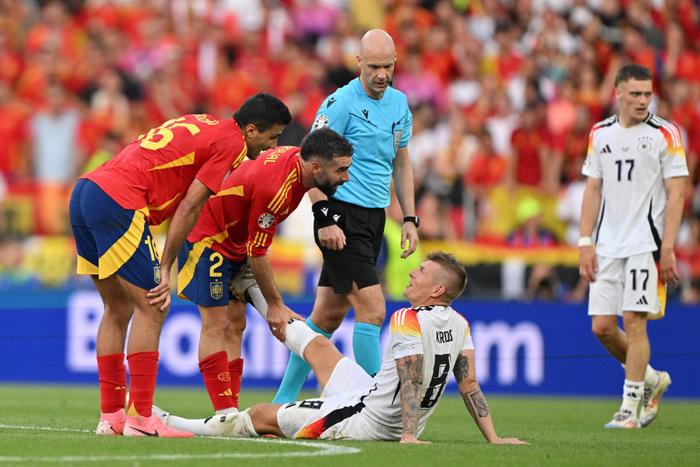 西班牙击败葡萄牙晋级欧洲杯决赛 西班牙击败葡萄牙晋级欧洲杯决赛