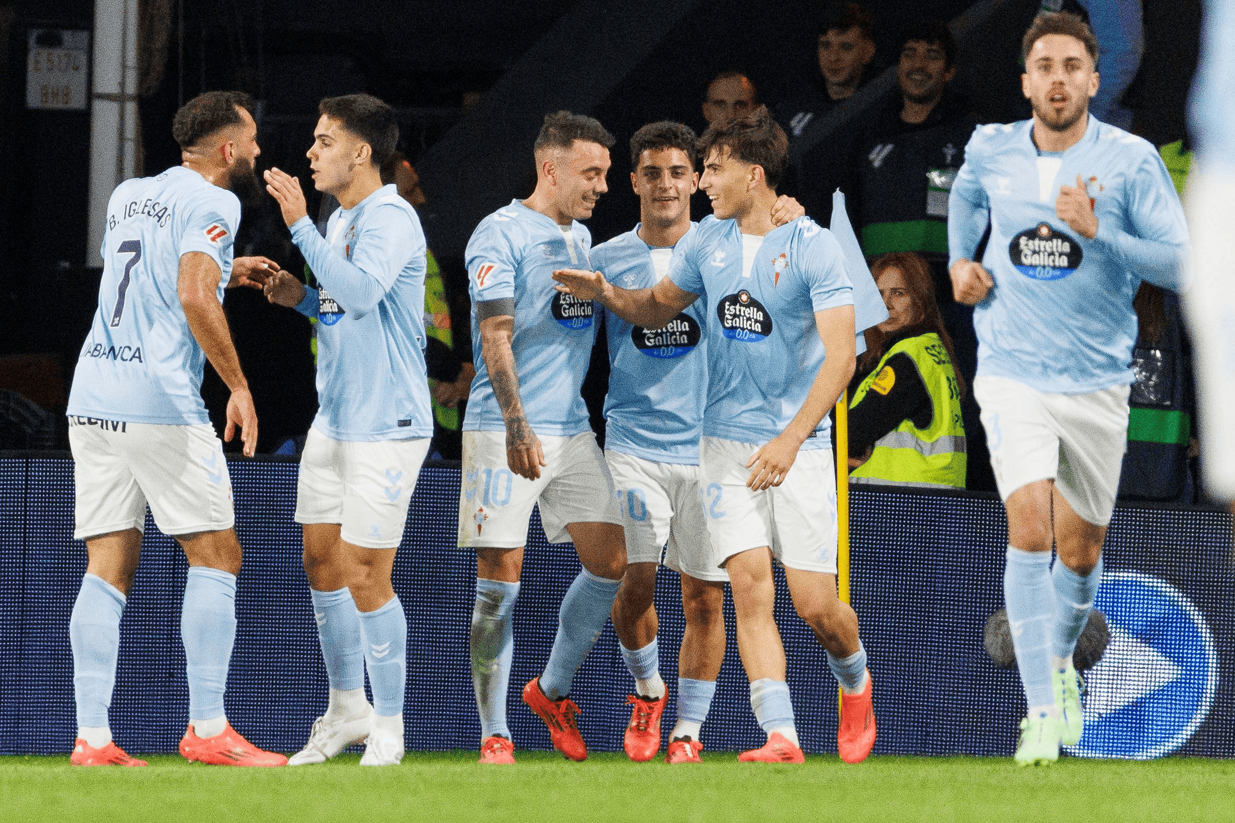 B体育网址-包含巴萨布尔带主场告捷，冲击欧战资格的词条