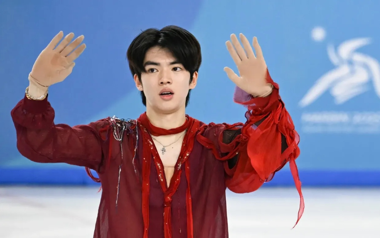 韩国花样滑冰选手以完美表现获得第一名 韩国花样滑冰选手以完美表现获得第一名