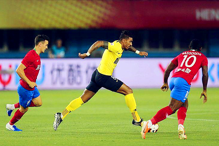 B体育在线-球队助攻传球连连，助力球队得分