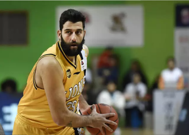 B体育在线登录-广西队主教练辞职，球队陷入危机