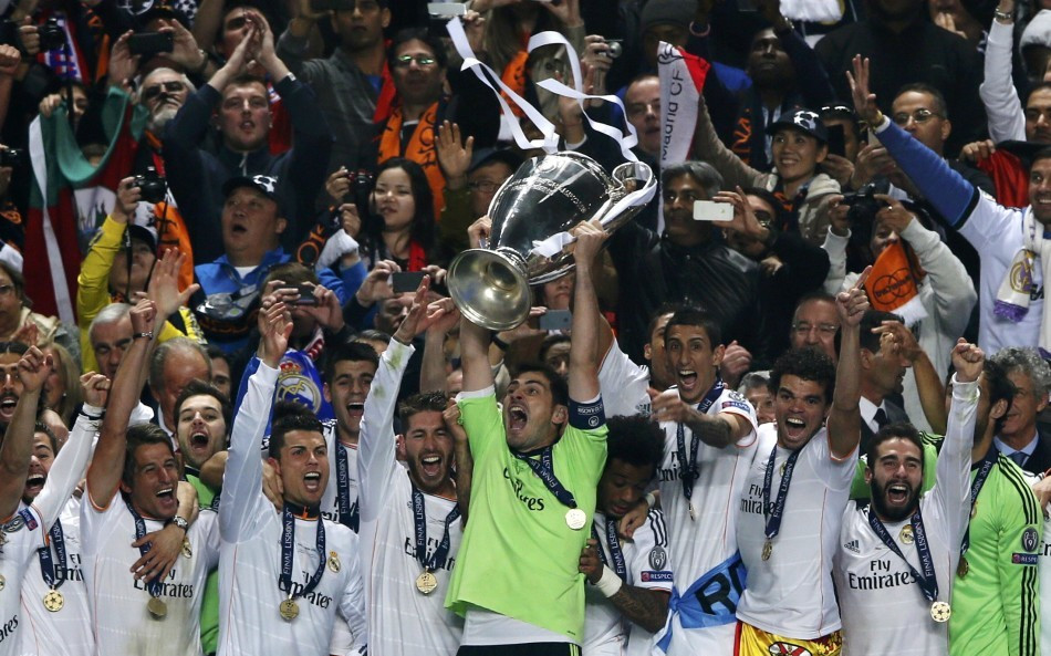 B体育电竞-欧洲篮球联赛冠军夺冠，球员庆祝胜利