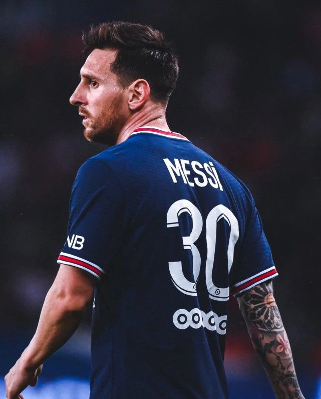 B体育网站入口-巴塞罗那半场球落后巴黎，梅西孤掌难鸣