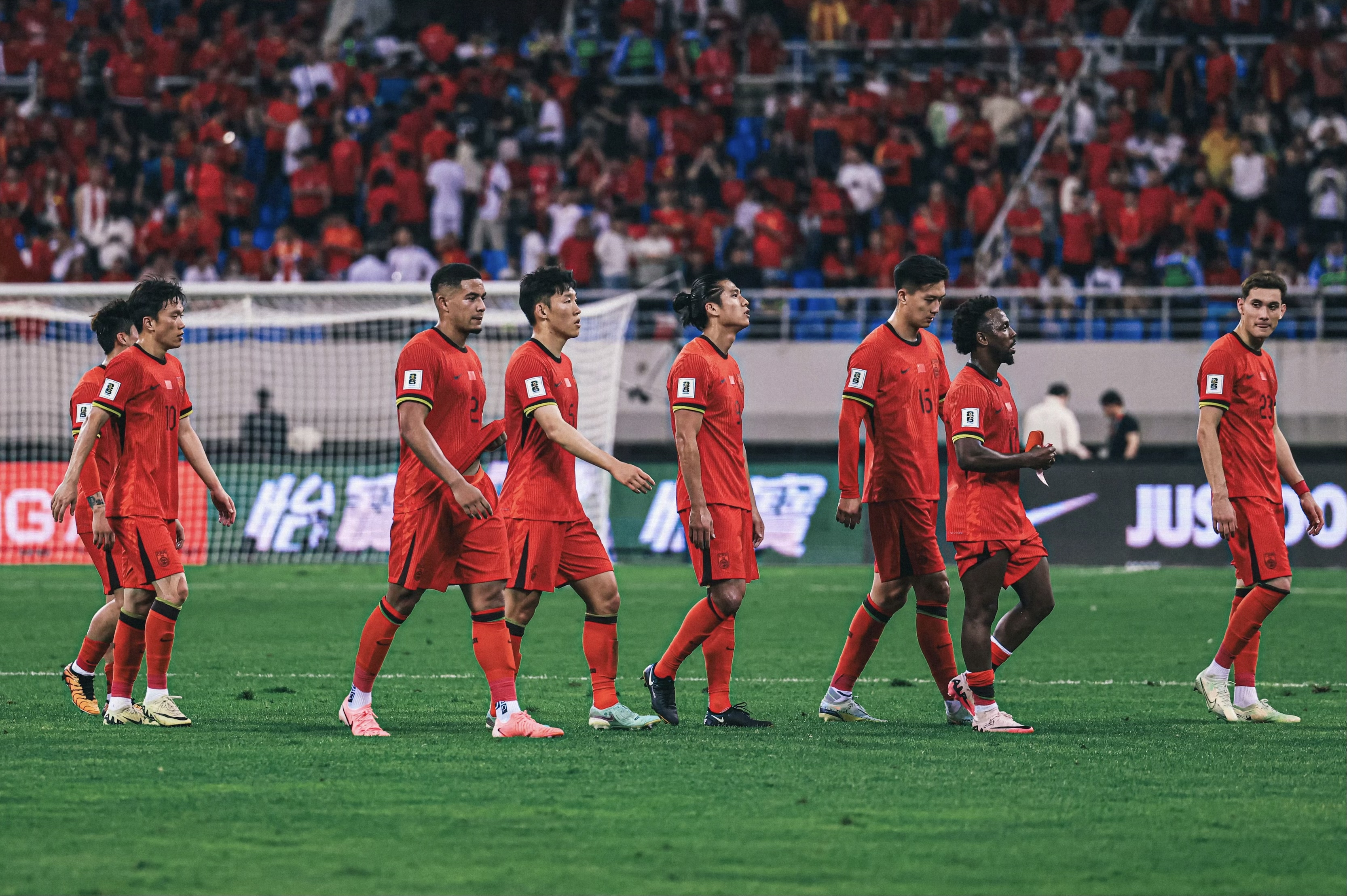 双方球队实力不相上下,比赛结果扑朔迷离,谁是最终胜者?的简单介绍 双方球队实力不相上下,比赛结果扑朔迷离,谁是最终胜者?的简单介绍