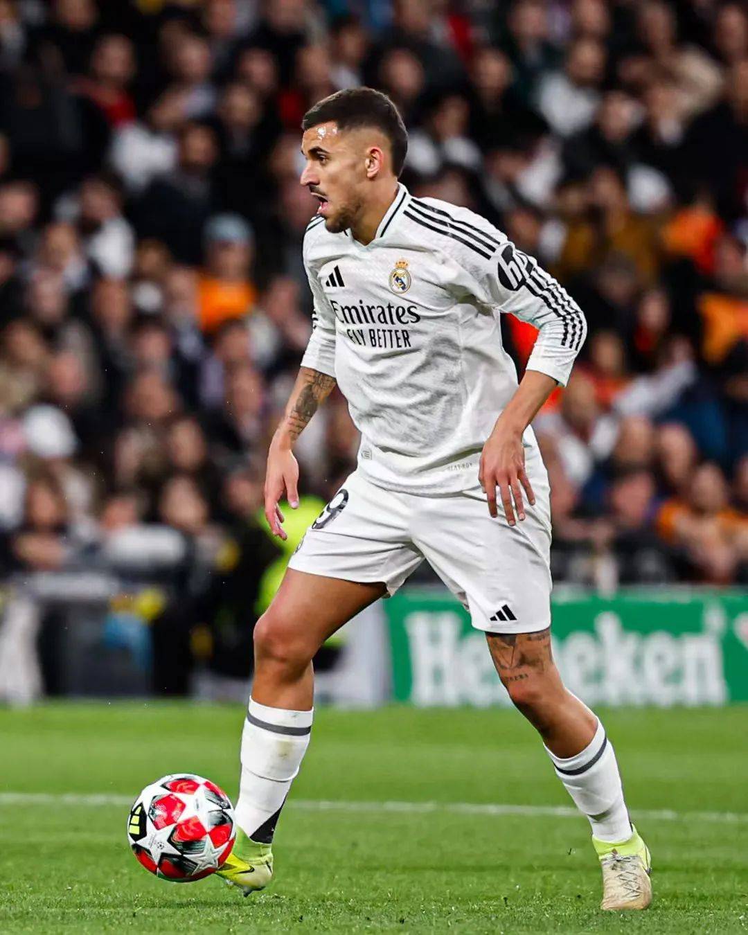 包含皇家马德里五球大胜,提升士气的词条 包含皇家马德里五球大胜,提升士气的词条