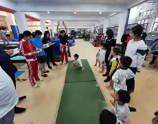 跳水项目惊险刺激陈小梅雪中送炭 跳水项目惊险刺激陈小梅雪中送炭