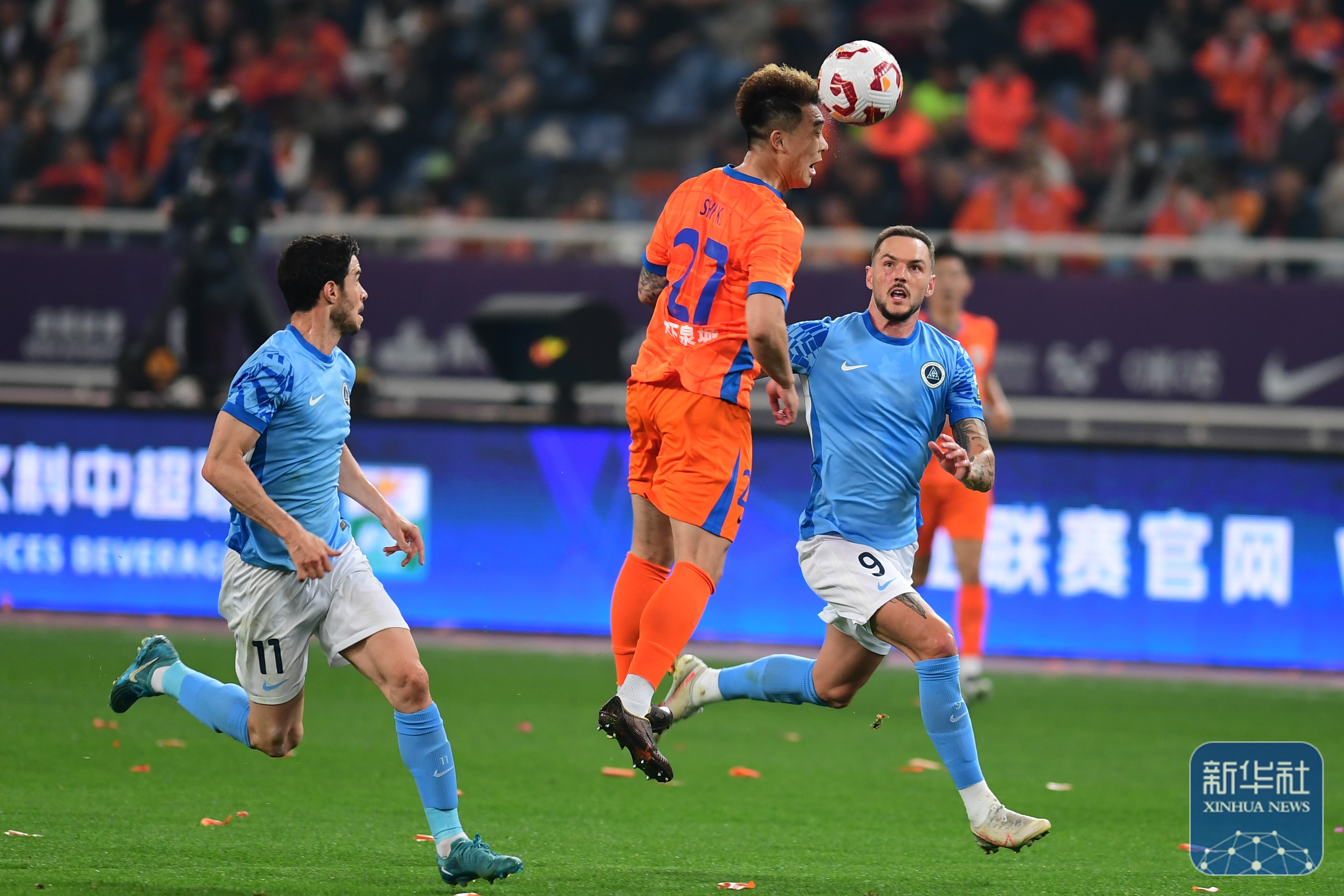 深圳队在中超中打出绝杀,被誉为全场沸腾 深圳队在中超中打出绝杀,被誉为全场沸腾