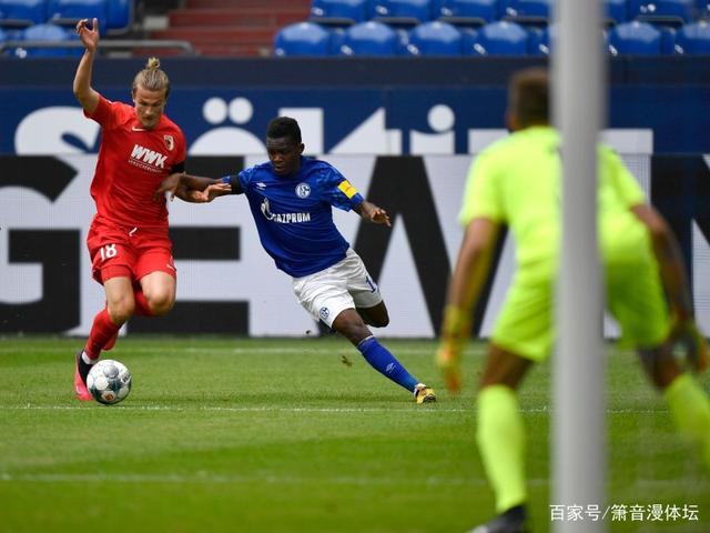 沙尔克零四队再次失利,陷入保级泥潭 沙尔克零四队再次失利,陷入保级泥潭