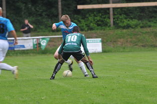 B体育官方-体能训练取得成效，球队状态顶峰迎战强敌