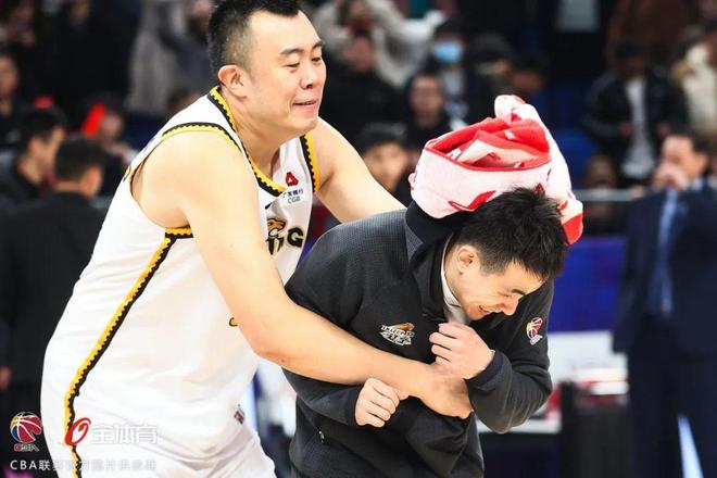 辽宁本钢主场大胜,赢得六连胜的简单介绍 辽宁本钢主场大胜,赢得六连胜的简单介绍