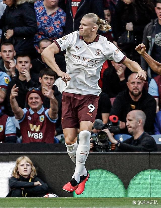 曼城连胜达到六场，豪取小组赛首胜